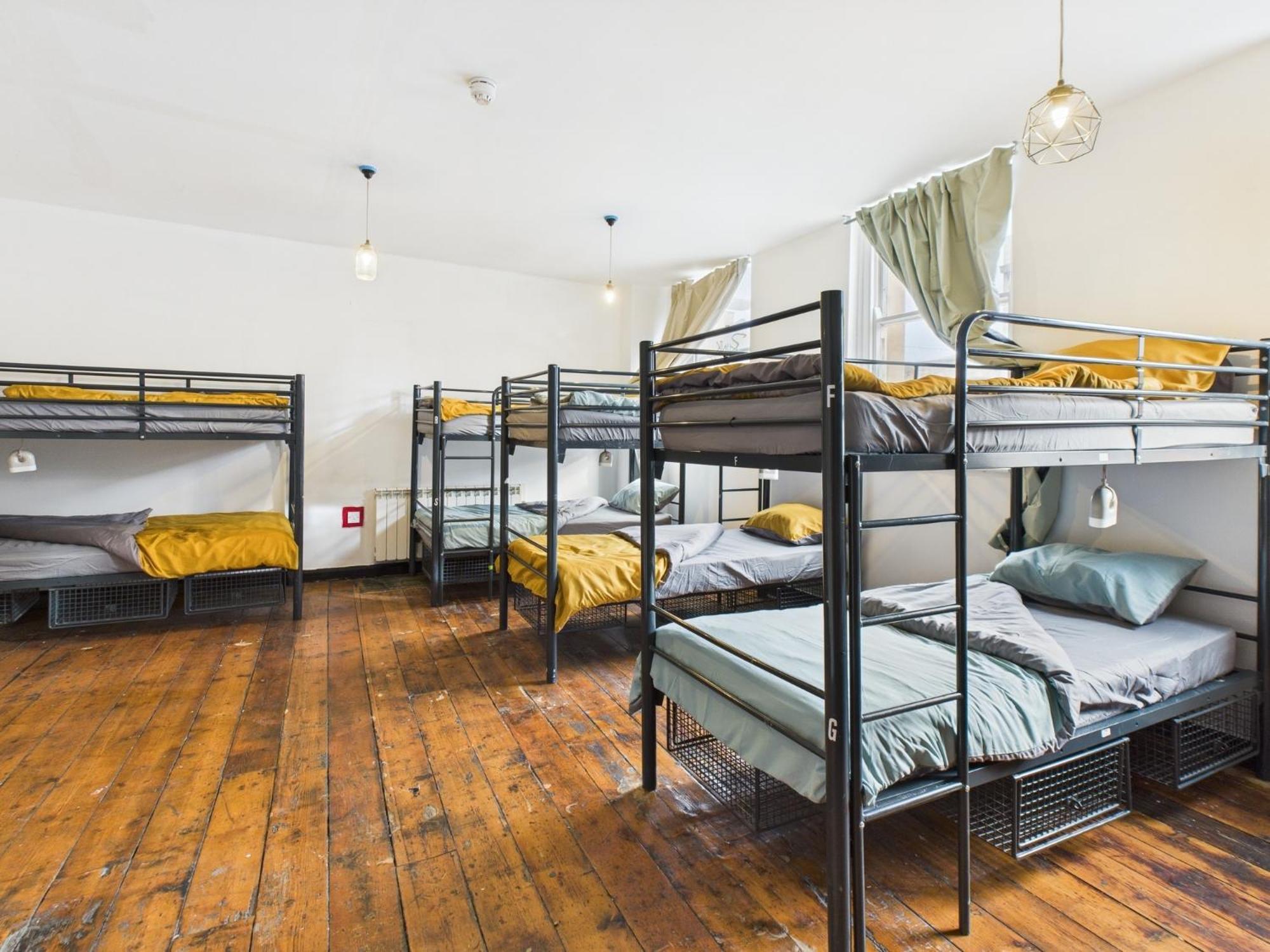 Bunkhouse Hostel Кардиф Екстериор снимка